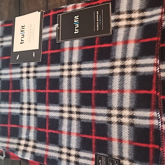 Fleece Muffler - Picture 7 of 8